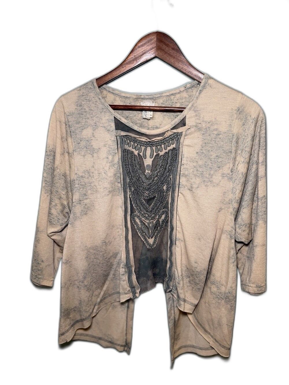 BKE Gimmicks Embroidered & Beaded Design Top - Size Small
